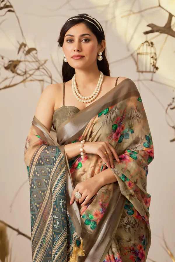 Women_Woven_Saree