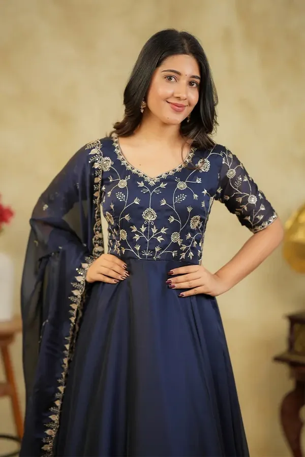 Woven_Design_Kurta_With_Dupatta