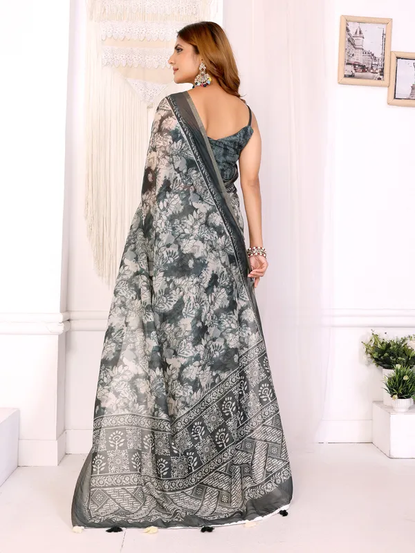 Grey_White_Chanderi_Saree_For_Women