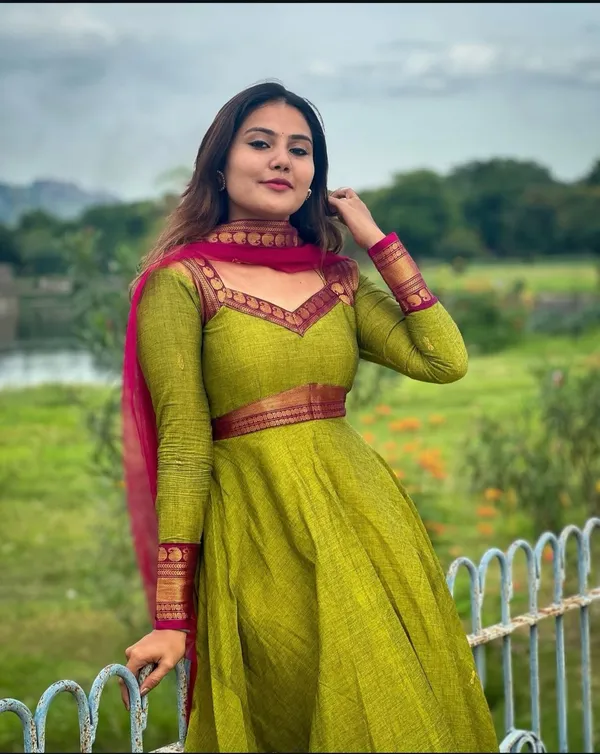 Grey_Woven_Design_Kurta_With_Dupatta