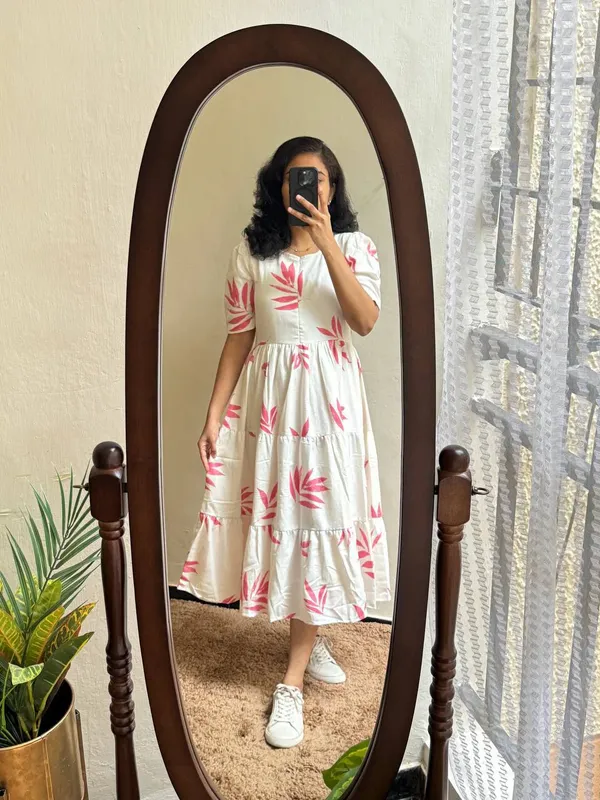 Elegance_Soft_Cottonwork_Long_Gown
