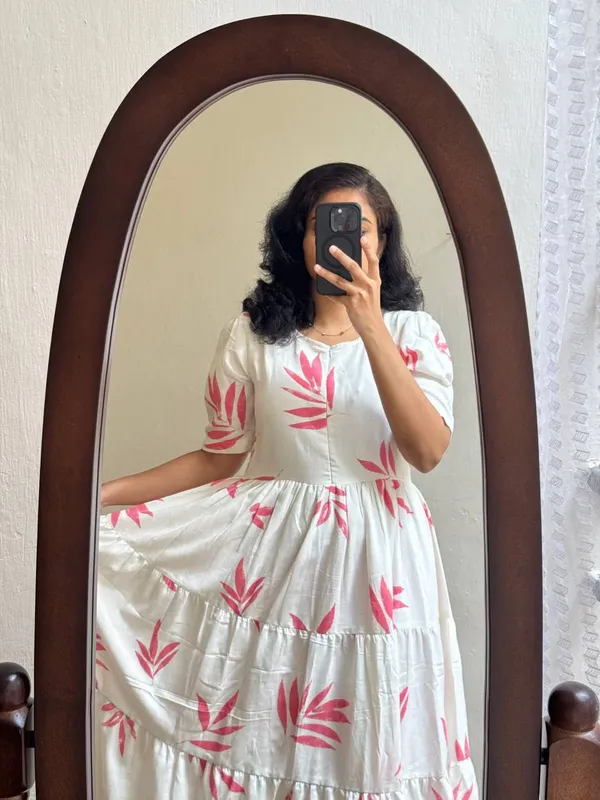 White_Cotton_Gown_For_Women