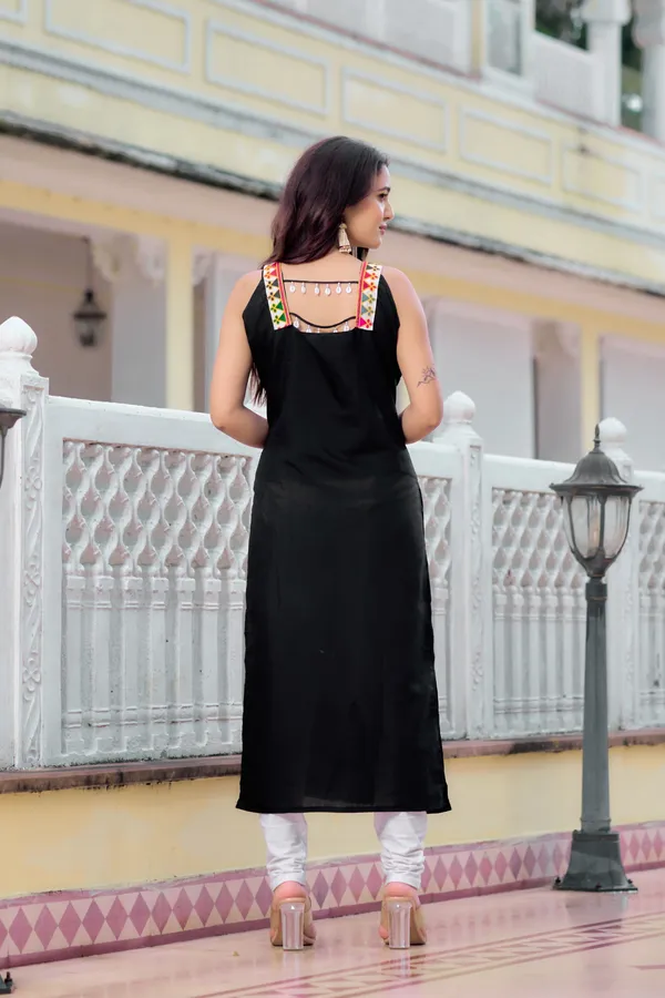 Elegance_With_Kutchi_Embroidery_And_Mirror_Work_Sleeveless_Straight-Fit_Kurti