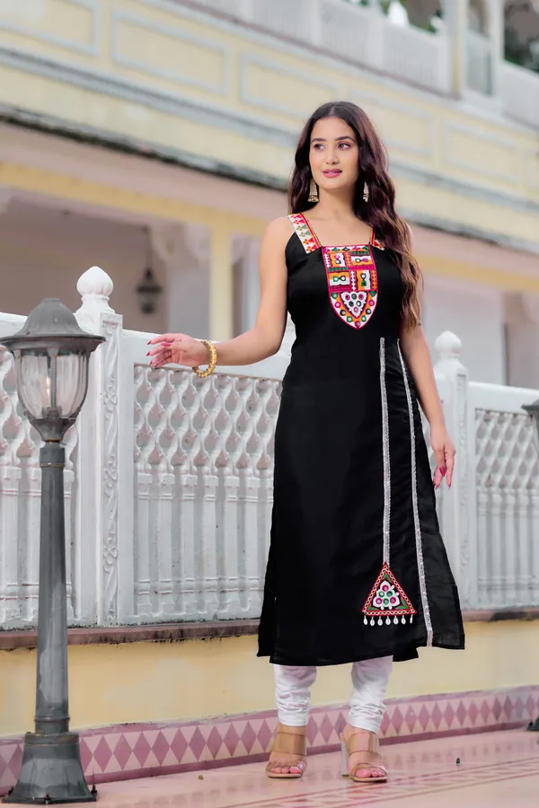 Elegance_With_Kutchi_Embroidery_And_Mirror_Work_Sleeveless_Straight-Fit_Kurti