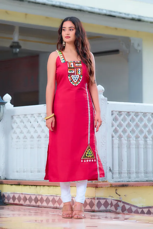 Elegance_With_Kutchi_Embroidery_And_Mirror_Work_Sleeveless_Straight-Fit_Kurti