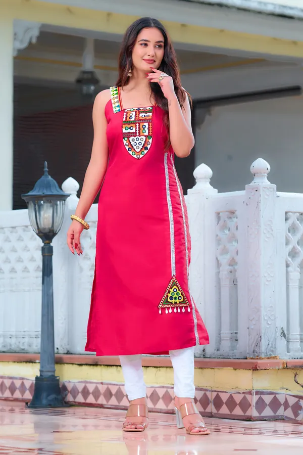 Elegance_With_Kutchi_Embroidery_And_Mirror_Work_Sleeveless_Straight-Fit_Kurti