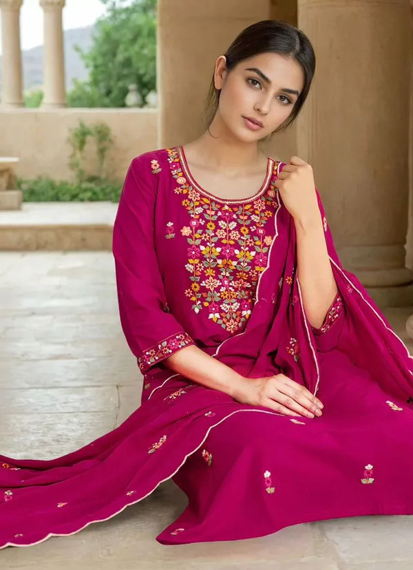 Roman_Fabric_Beautiful_Suit_Set