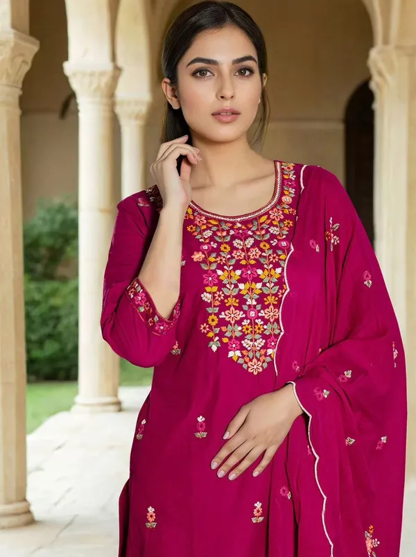 Roman_Fabric_Beautiful_Suit_Set