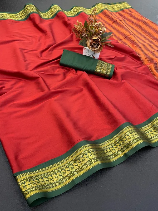Red_Dola_Silk_Saree_For_Women