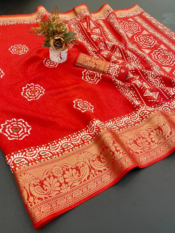 Red_Dola_Silk_Saree_For_Women