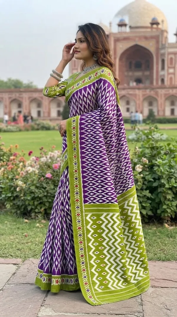 Floral_Print_Cotton_Blend_Saree