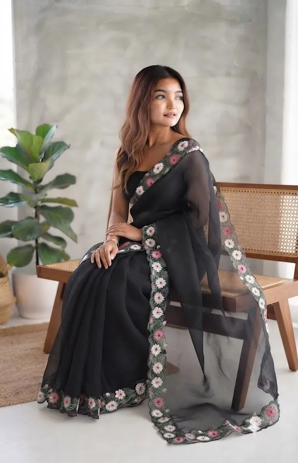 Women_Woven_Saree