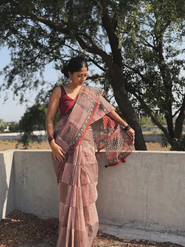 Women_Woven_Saree