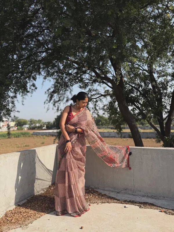 Women_Woven_Saree