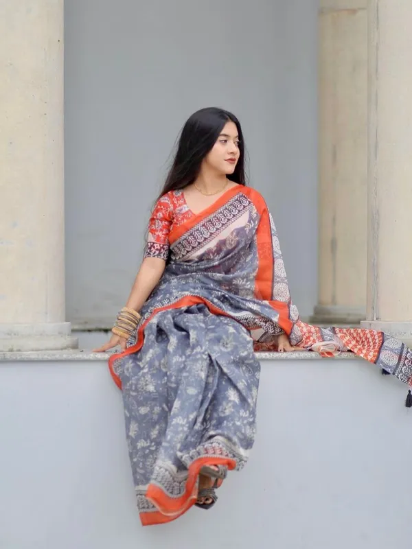 Women_Woven_Saree