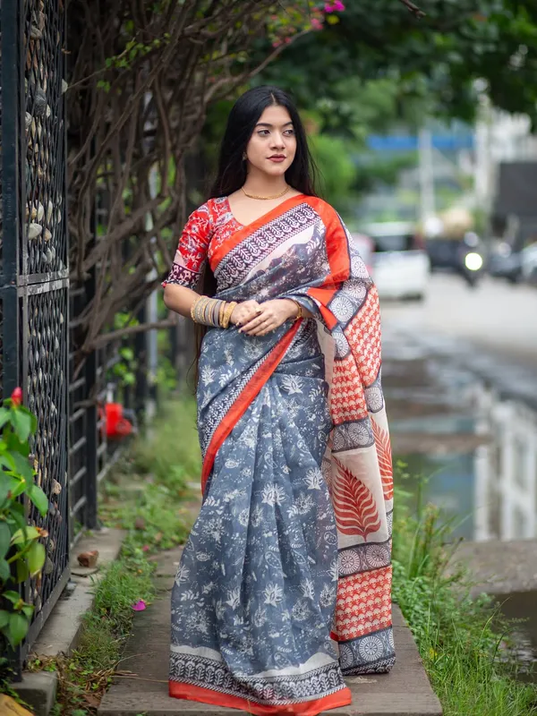 Women_Woven_Saree
