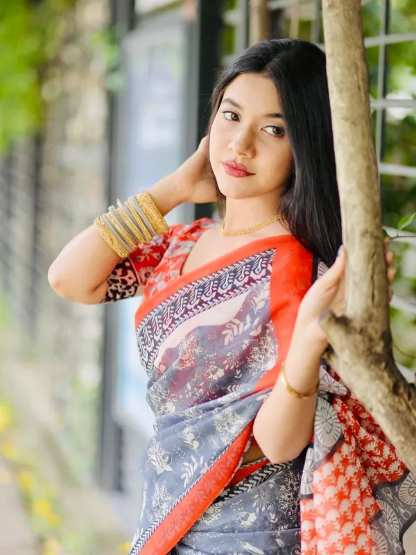 Women_Woven_Saree