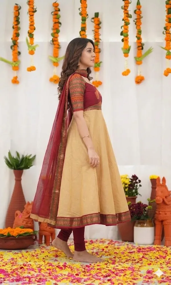 Women_Embellished_Kurta_With_Dupatta