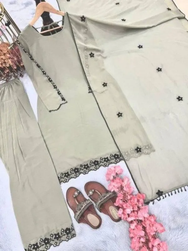 Women_Embellished_Kurta_Set