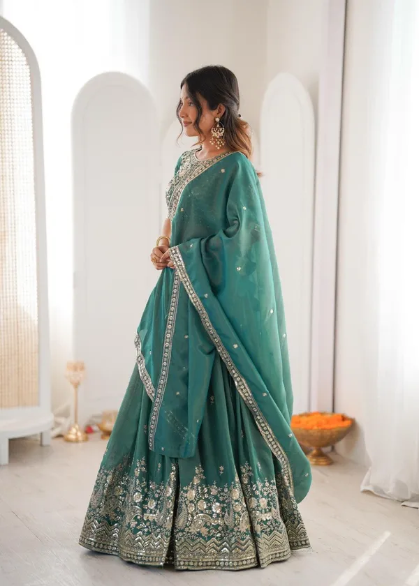 Women_Floral_Print_Flared_Lehenga_Choli_Set