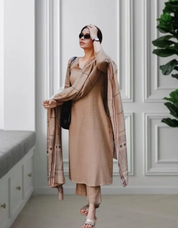 Women_Embellished_Kurta_Set