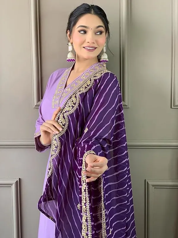 Women_Embellished_Kurta_Set