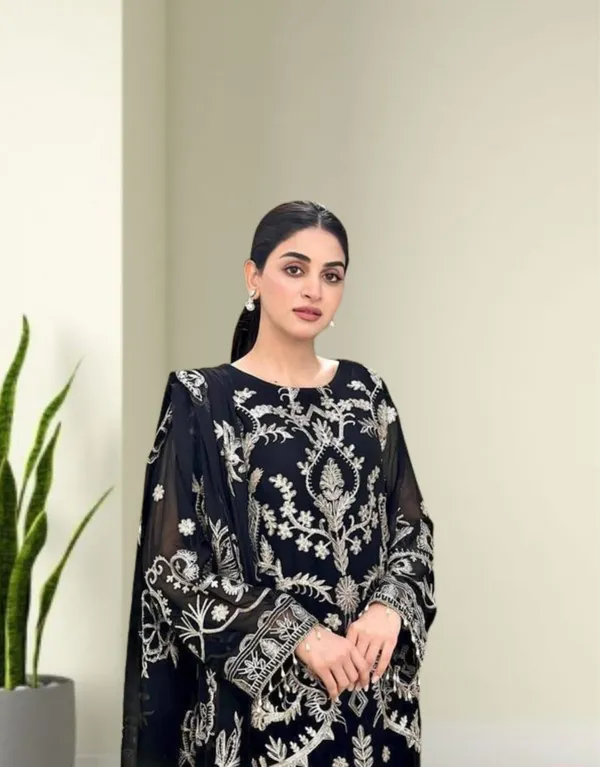 Women_Embellished_Kurta_Set
