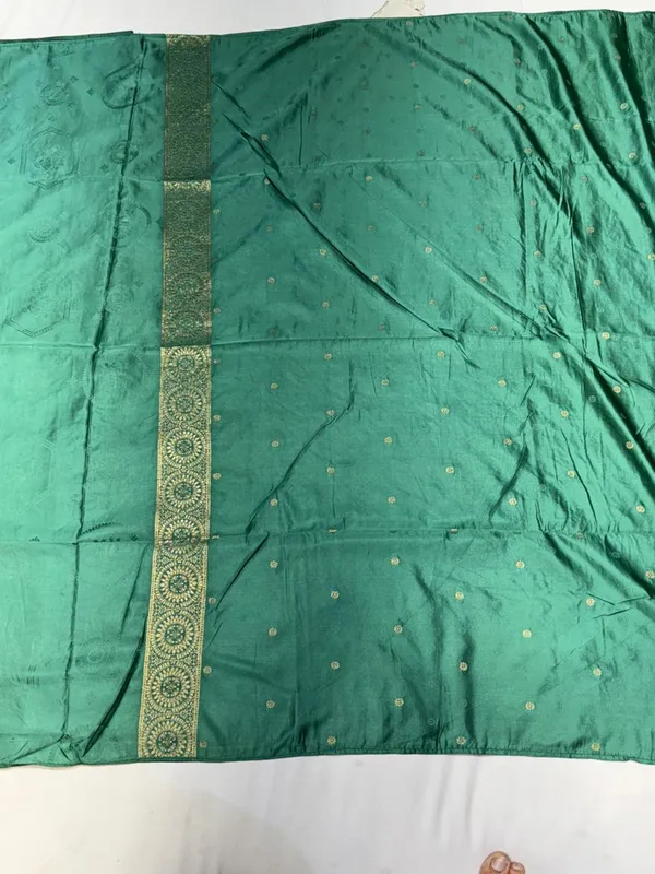 Green_Silk_Banarasi_Golden_Zari_Buti_Woven_Saree_For_Women