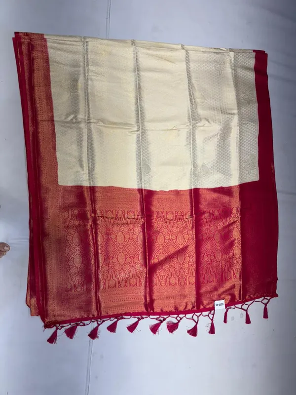 Red_Gold_Silk_Kanjivaram_Zari_Border_Saree_For_Women