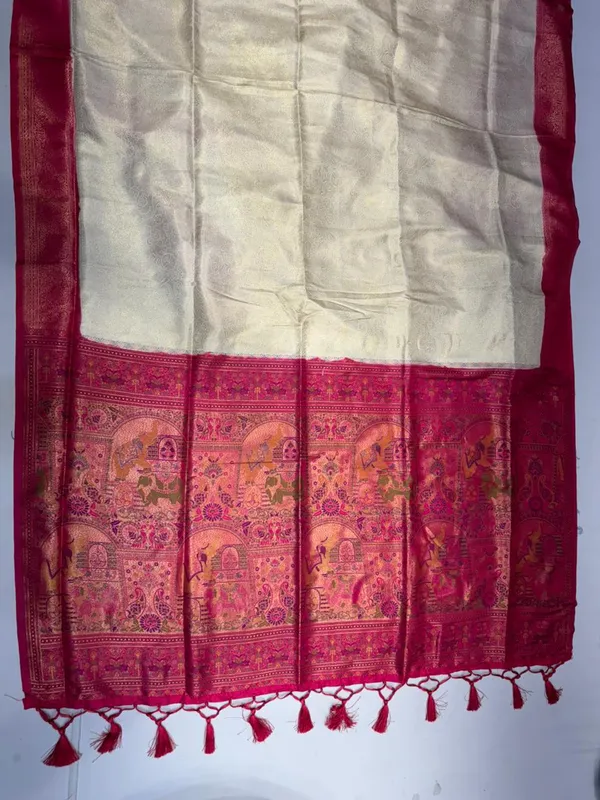 Off_White_Silk_Saree_With_Pink_Zari_Border_And_Pallu_For_Women