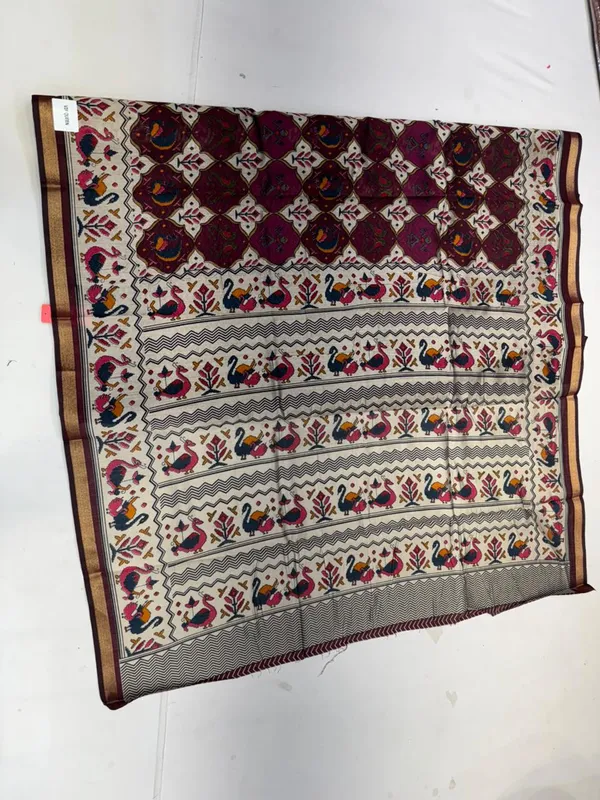 Maroon_Cotton_Zigzag_Woven_Saree_With_Golden_Border_For_Women