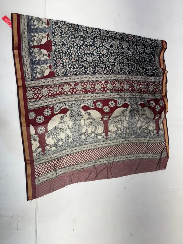 Maroon_Cotton_Printed_Saree_With_Elephant_Peacock_Motifs_For_Women