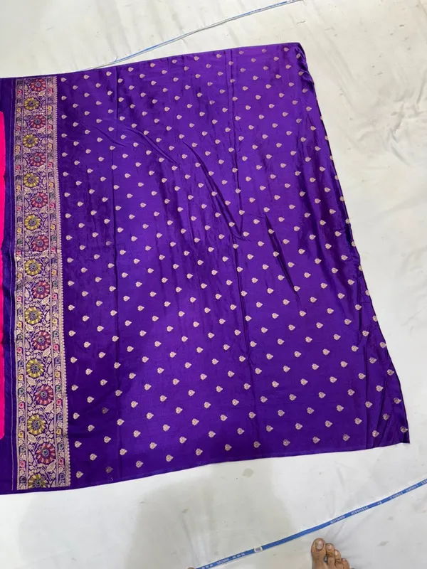 Purple_Silk_Banarasi_Zari_Buti_Woven_Border_Saree_For_Women