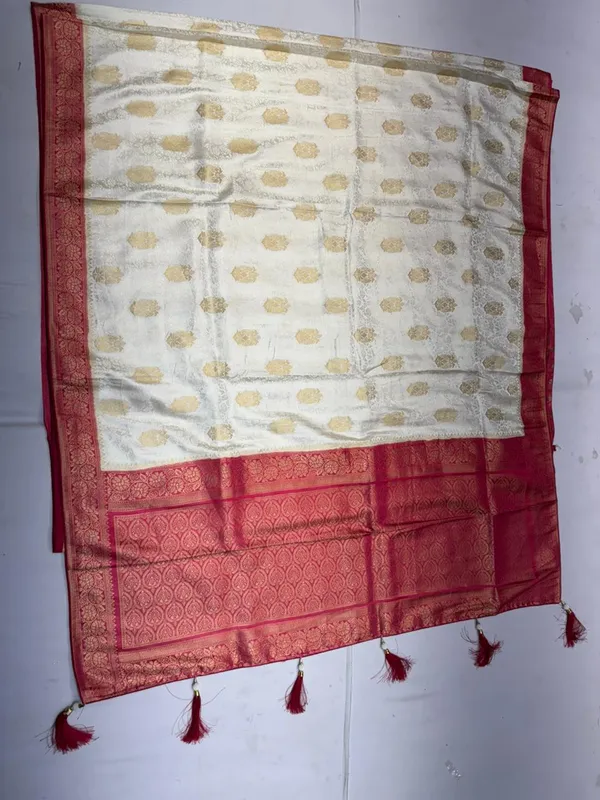 White_And_Maroon_Silk_Banarasi_Zari_Buti_Saree_For_Women