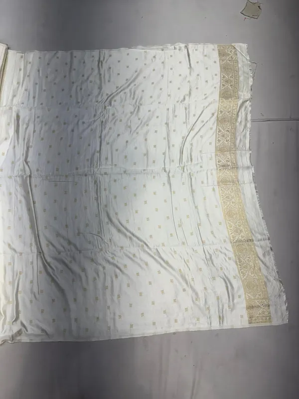 Off_White_Banarasi_Silk_Saree_With_Golden_Zari_Border_For_Women