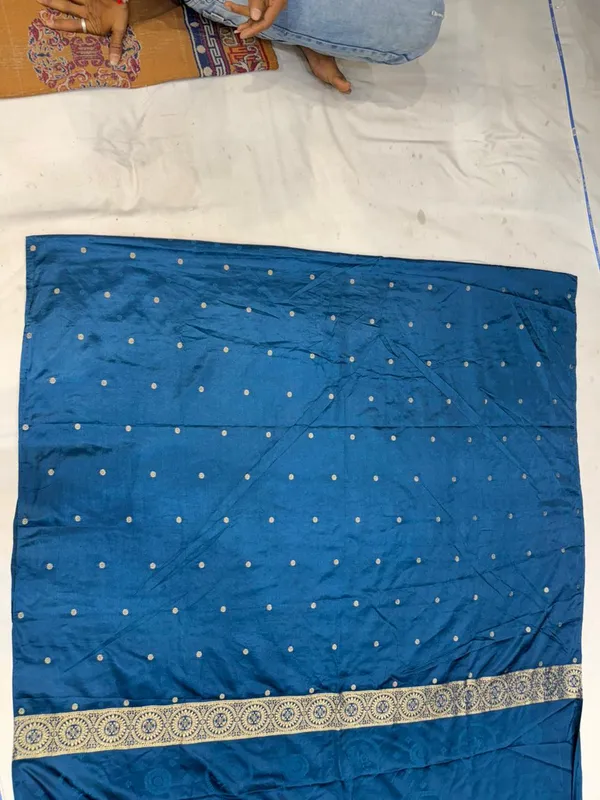 Blue_Silk_Zari_Buti_Woven_Border_Saree_For_Women