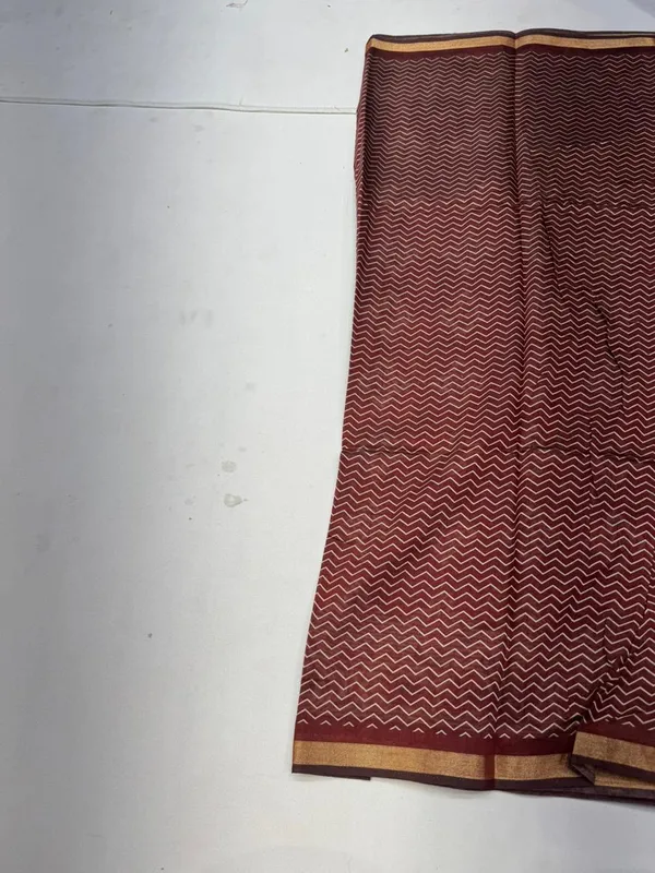 Beige_And_Maroon_Cotton_Kalamkari_Print_Saree_With_Contrast_Border_For_Women