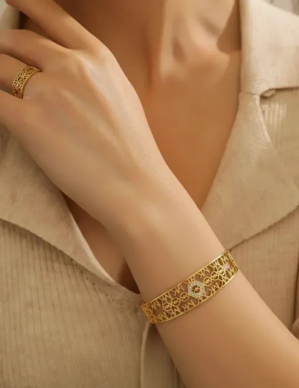 Luxury_Designer_18K_Gold_Plated_Bracelet_Ring_Combo_Set