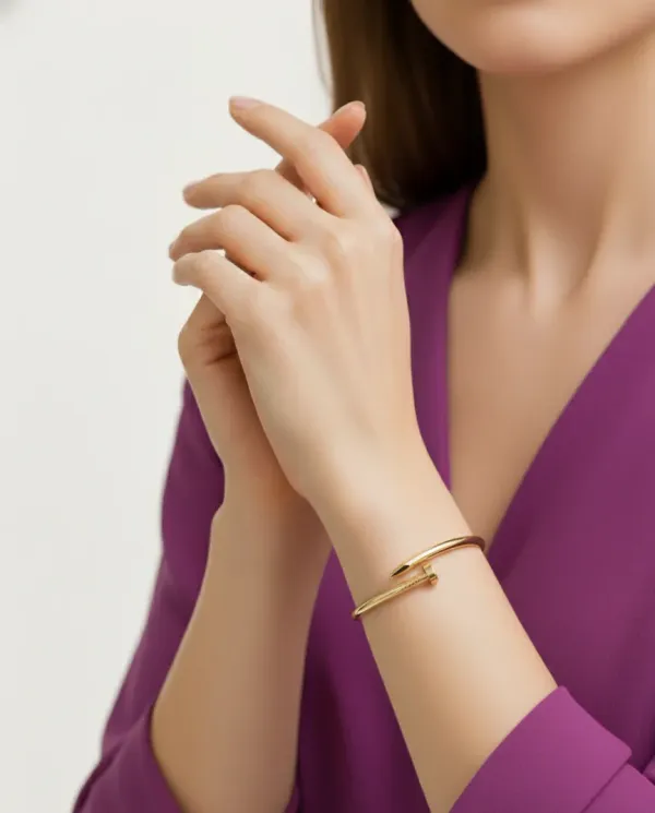 Premium_Gold_Plated_Nail_Design_Bracelet_For_Women
