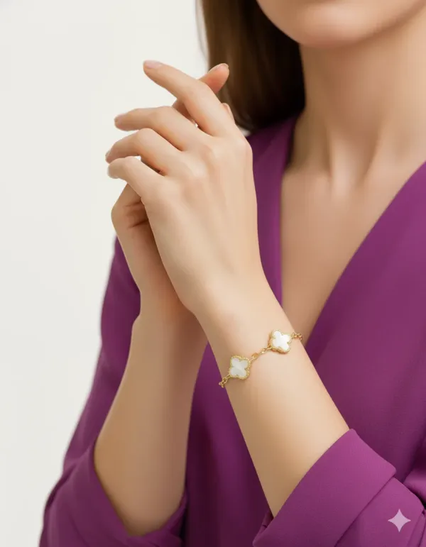 Dual_Clover_Charm_Bracelet_18K_Gold_Plated_Anti_Tarnish