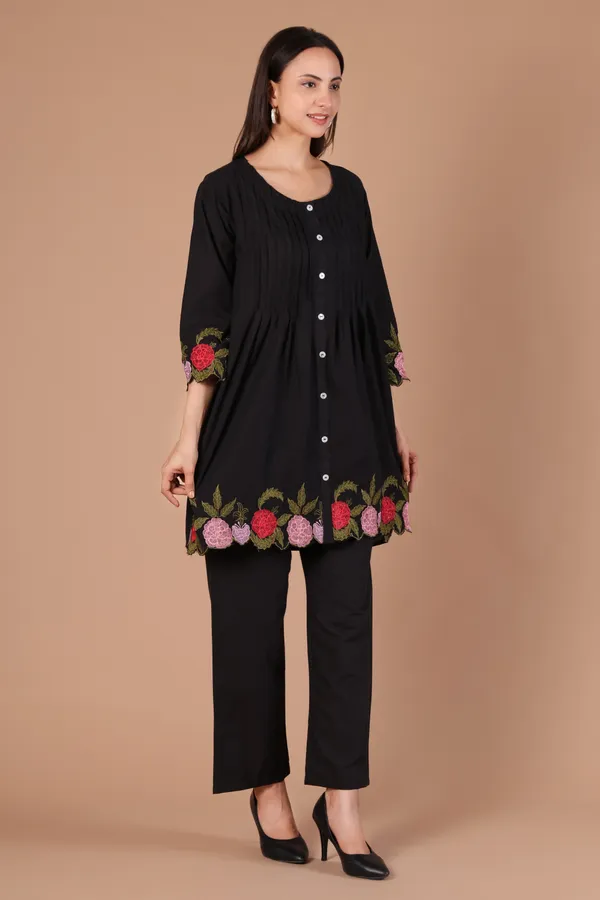 Black_Pintuck_Floral_Scallop_Embroidery_Kurta_with_Pants_Set_for_Women