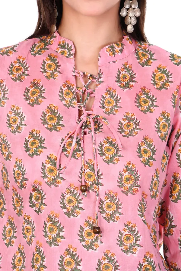 Cotton_Hand_Block_Printed_3/4_Sleeves_Tunic_With_Tie_Knot_Detailing