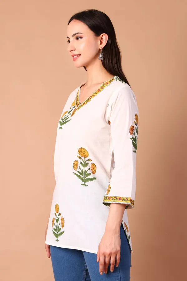Cotton_Hand_Block_Printed_V_Neck_Tunic_With_3/4_Sleeves