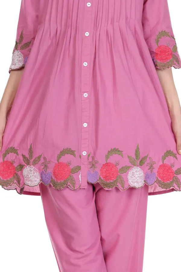 Pink_Pintuck_Floral_Scallop_Embroidery_Kurta_with_Pants_Set_for_Women