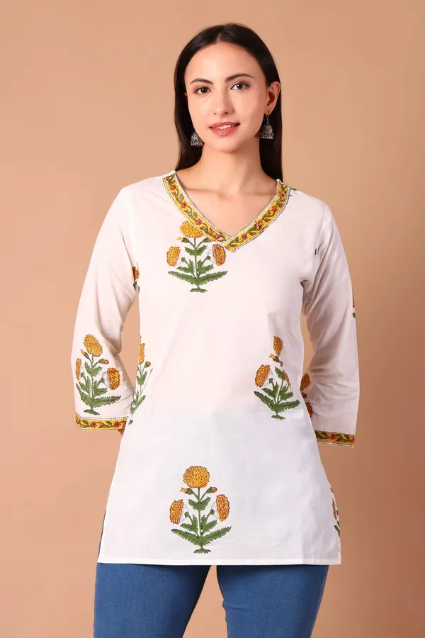 Cotton_Hand_Block_Printed_V_Neck_Tunic_With_3/4_Sleeves