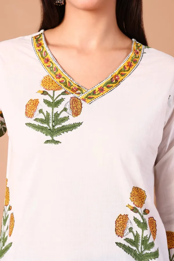 Cotton_Hand_Block_Printed_V_Neck_Tunic_With_3/4_Sleeves