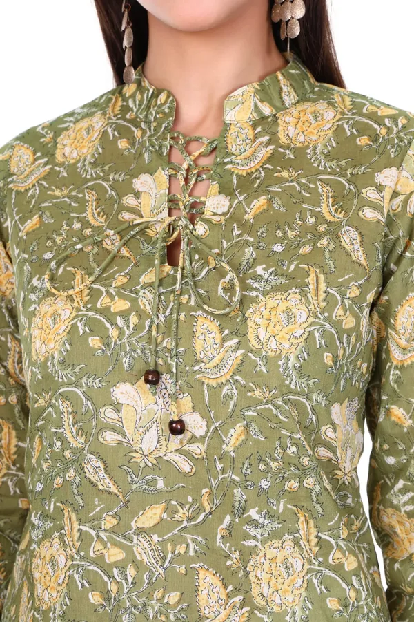 Cotton_Green_Floral_Print_Long_Sleeve_Women_Top_With_Tie_Knot_Detailing
