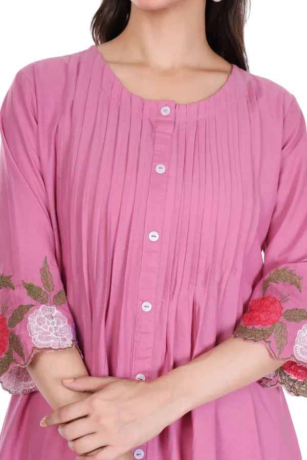 Pink_Pintuck_Floral_Scallop_Embroidery_Kurta_with_Pants_Set_for_Women