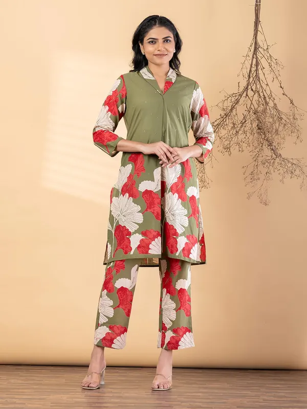 Olive_Green_Floral_Print_Cotton_Co-Ord_Set_With_Stone_Work-_Kurta_And_Pants
