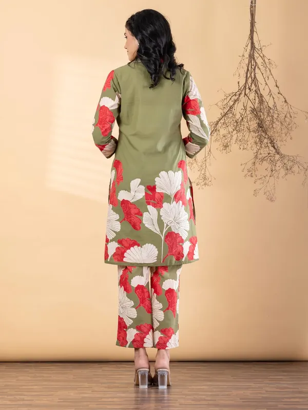 Olive_Green_Floral_Print_Cotton_Co-Ord_Set_With_Stone_Work-_Kurta_And_Pants